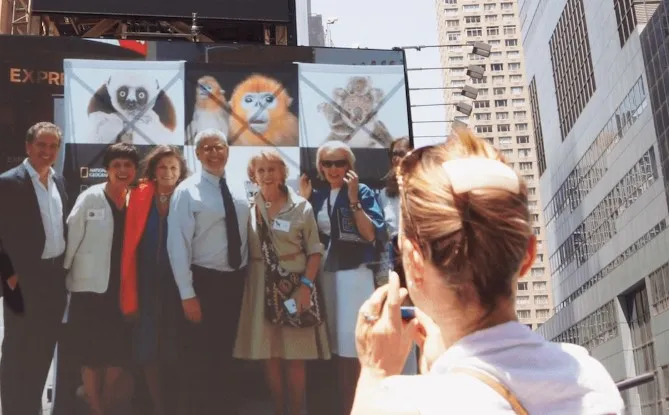Interactive billboards that add passers by to the ad