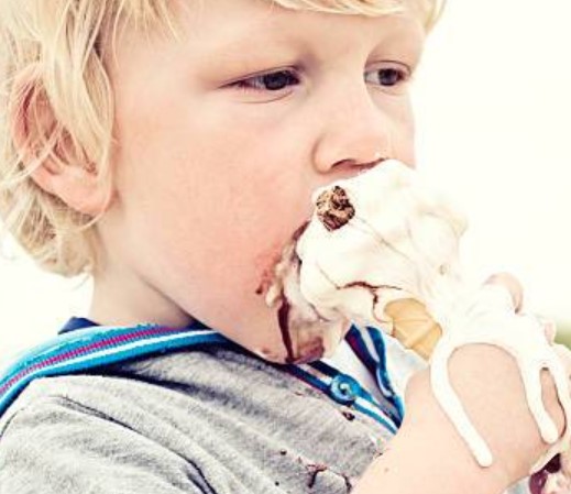 Kid’s ice cream hand guard