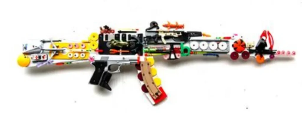 New toy sculpturing, using old broken toys