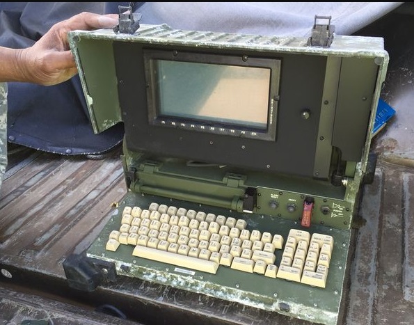 A portable desktop computer
