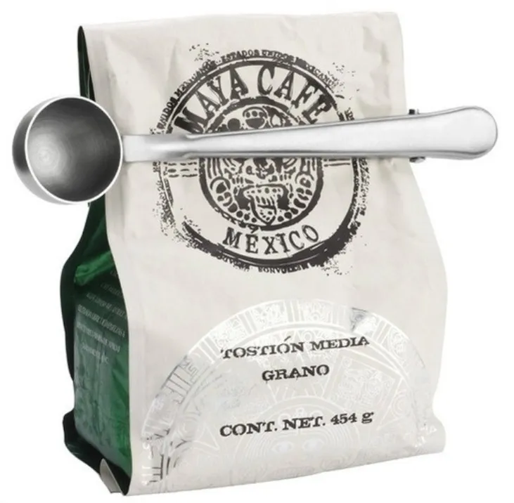 Coffee scoop clips for baking ingreedients